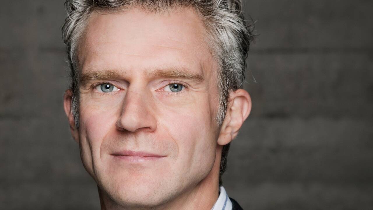 Andreas Böhm <Schriftwechsel14>ist Direktor des Kompetenzzentrums Philanthropie an der Universität St.Gallen. Er besucht regelmäßig den Libanon, wo er an der Amerikanischen Universität Beirut Gastvorlesungen hält und den akademischen Austausch von Wissenschaftern und Studenten fördert. </Schriftwechsel14> 