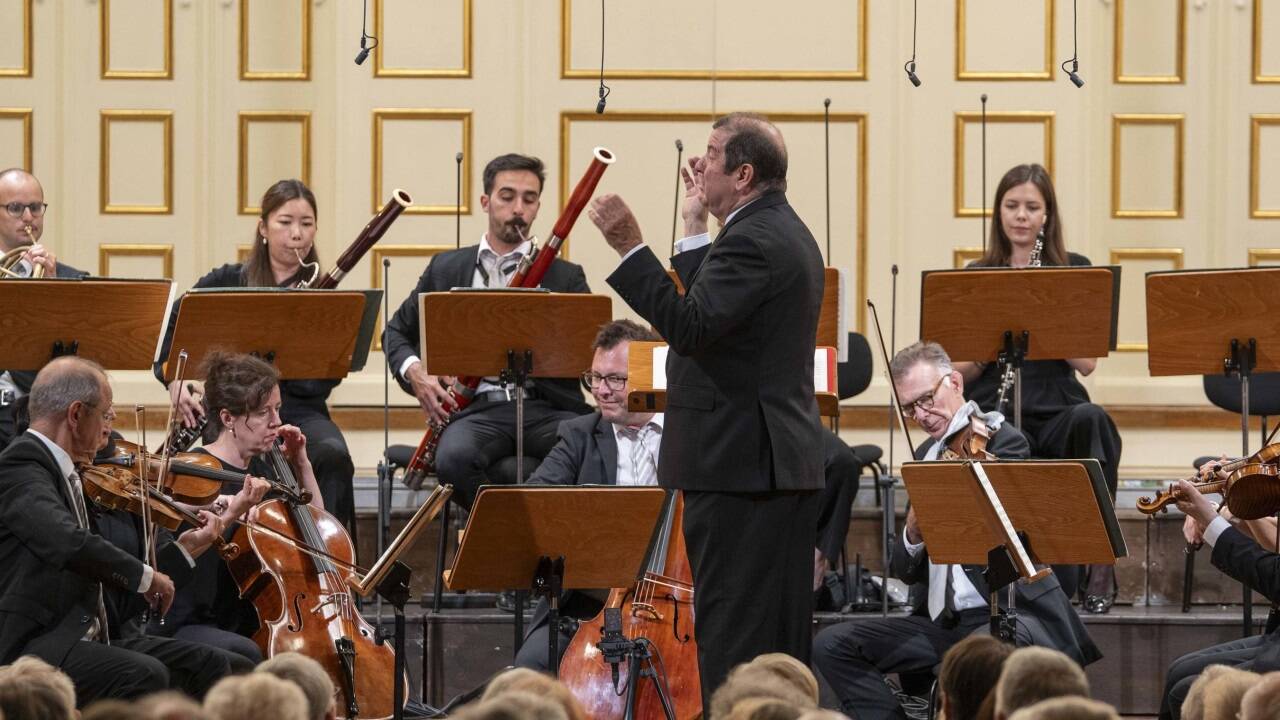 Bilder zur Mozartmatinee mit Dirigent Ivor Bolton, Mozarteumorchester, Bachchor, Giulia Semenzato, Patricia Nolz, Alessandro Fisher und Matthias Winckler. 