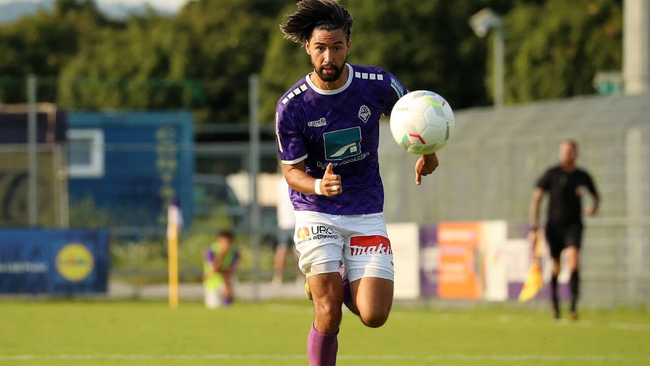 Aaron Volkert traf für die Maxglaner.  Aaron Volkert traf für die Maxglaner.