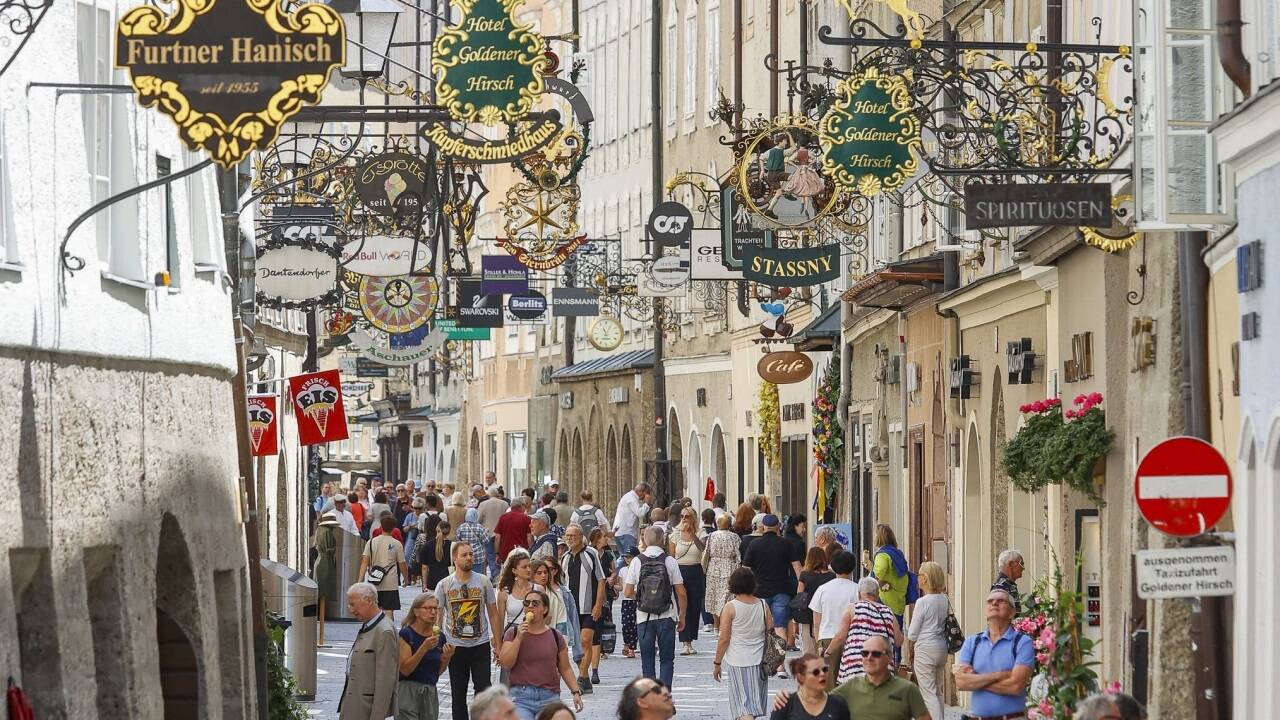 Von jeher ein touristischer Hotspot – die Getreidegasse in der Stadt Salzburg.  