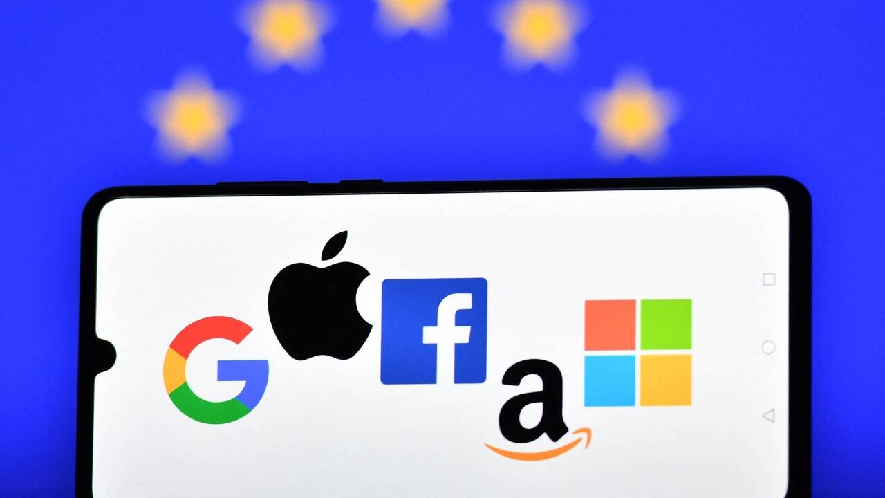 Die Techgiganten kämpfen aktuell nicht nur mit Kursverlusten an den Börsen: Auch ein neues Gerichtsurteil in den USA verheißt nichts Gutes. 