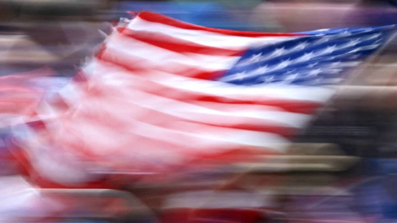 Eine mögliche Bedrohung der Demokratie taucht immer wieder als Thema in der US-amerikanischen Literatur auf.   Eine mögliche Bedrohung der Demokratie taucht immer wieder als Thema in der US-amerikanischen Literatur auf.