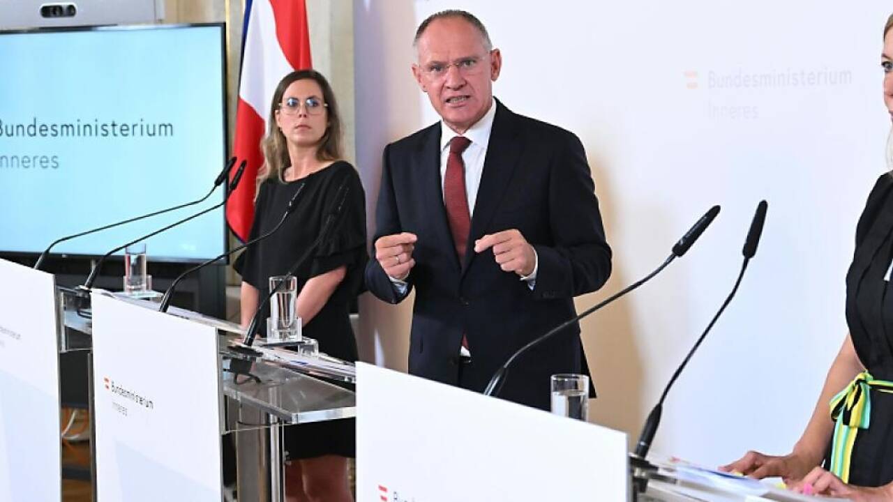 Karner verkündet Höchststand an Abschiebungen 