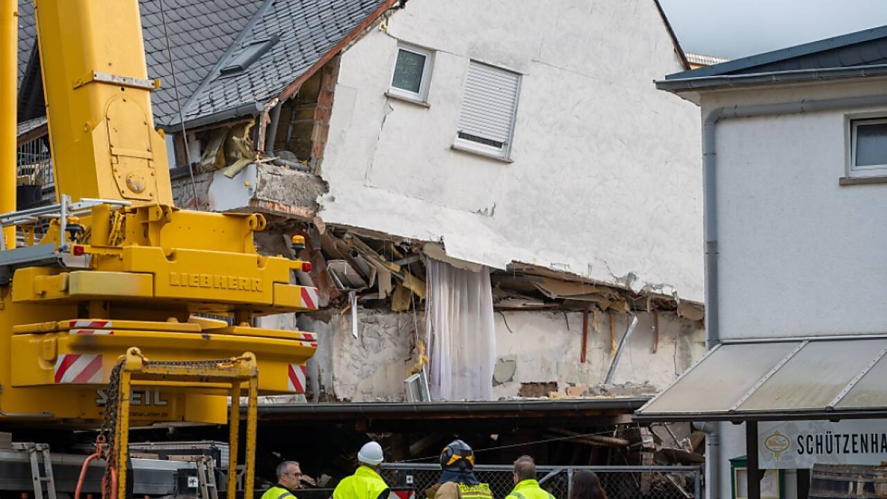 Ein Stockwerk des Hotels brach ein 