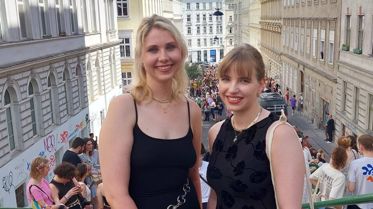 Ida und Nina sind wegen der Absagen enttäuscht, aber machen das Beste daraus. 