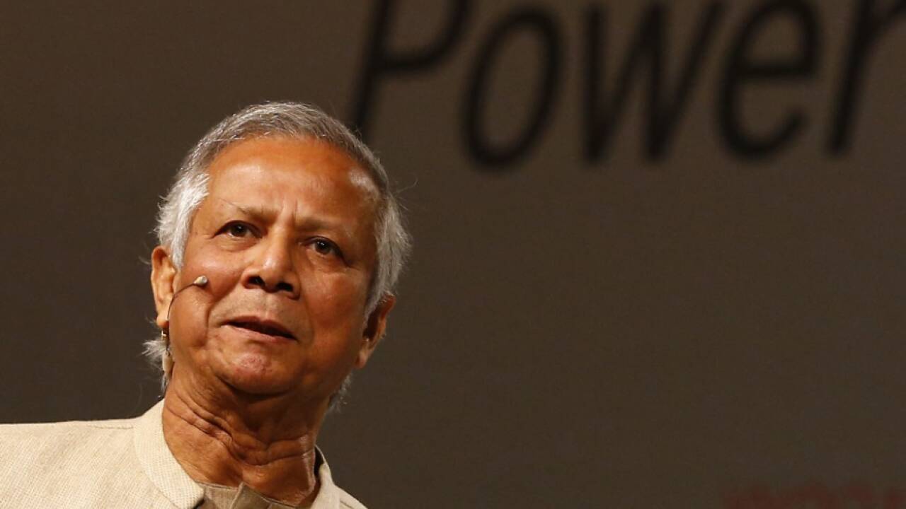 Yunus hielt sich für medizinischen Eingriff in Frankreich auf 