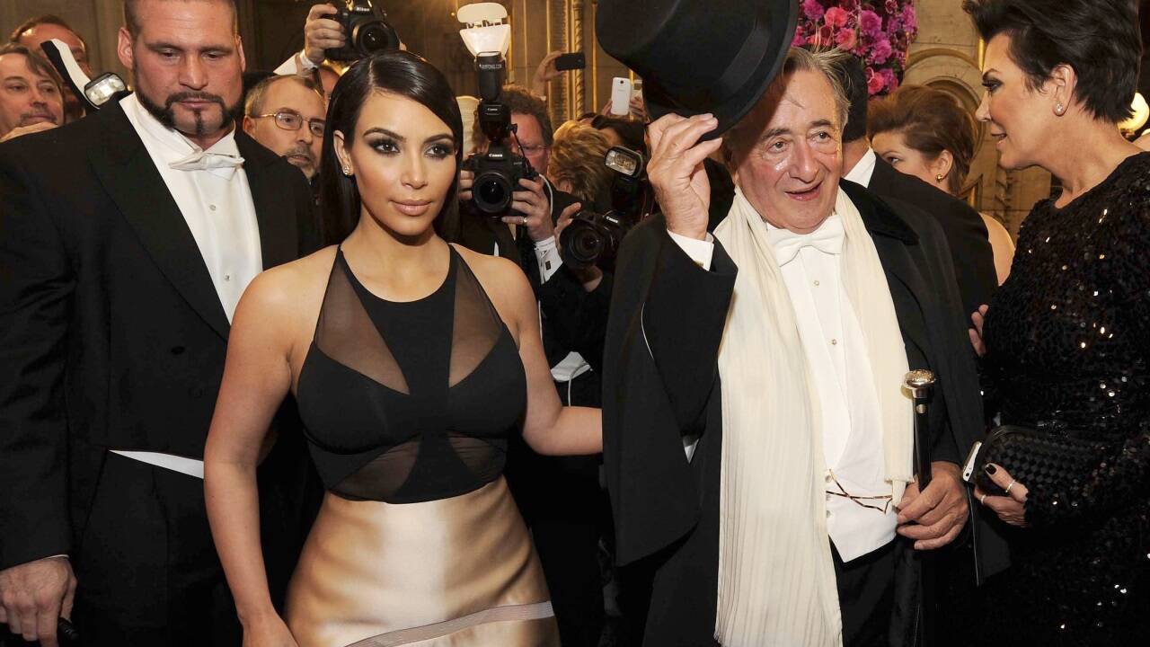 Promigast am Opernball: 27. Februar 2014 – Kim Kardashian mit Richard Lugner.  