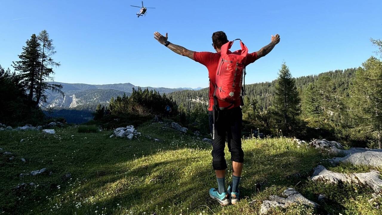 Bilder vom Sucheinsatz von Bergrettung und Alpinpolizei.  