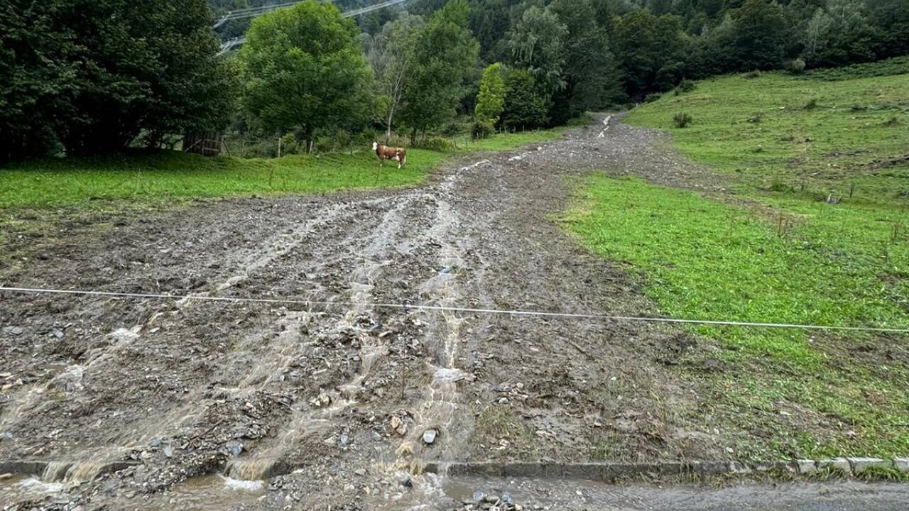 In Kaprun liefen am Sonntag die Aufräumarbeiten auf Hochtouren. 