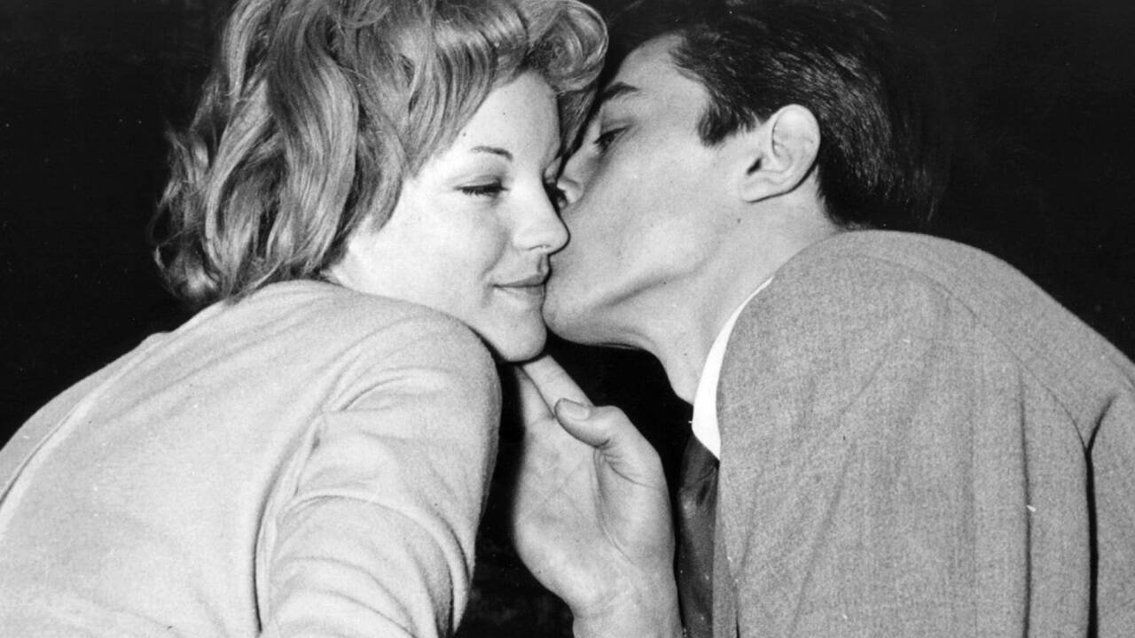 Romy Schneider und Alain Delon bei ihrer Verlobung 1959. 