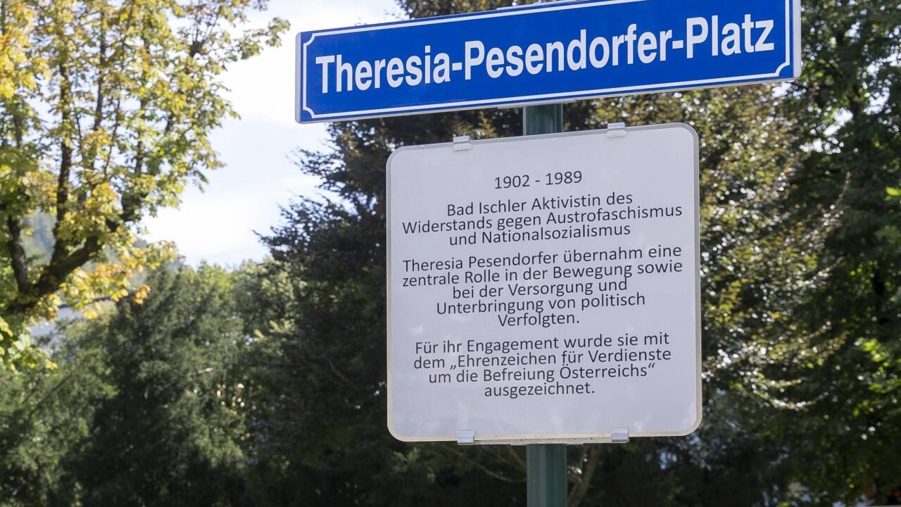 Der Theresia-Pesendorfer-Platz im Kurpark erinnert an die kommunistische Widerstandskämpferin aus Bad Ischl.   Der Theresia-Pesendorfer-Platz im Kurpark erinnert an die kommunistische Widerstandskämpferin aus Bad Ischl.