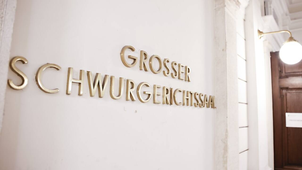 Verhandelt wird im Großen Schwurgerichtssaal 