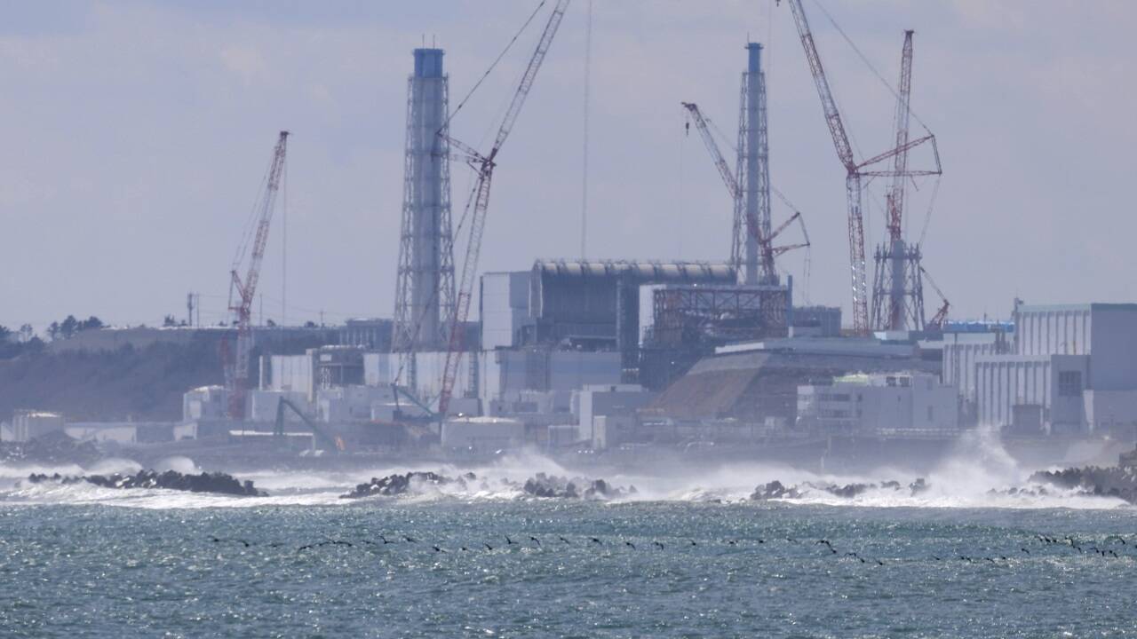 In Fukushima beginnt man derzeit, radioaktiv verstrahlte Trümmer nach dem Atomunglück wegzuräumen.  In Fukushima beginnt man derzeit, radioaktiv verstrahlte Trümmer nach dem Atomunglück wegzuräumen.