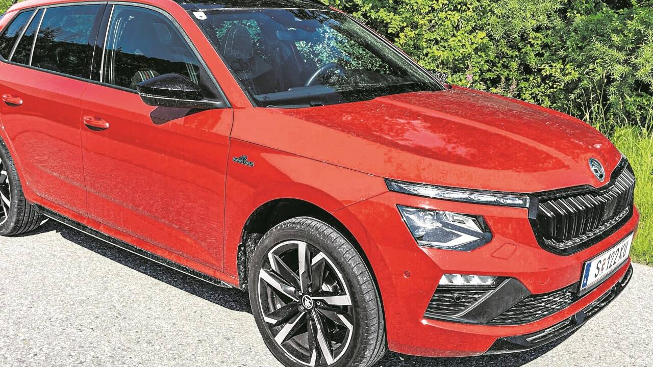 Knallrot mit schwarzen Details – Škoda nennt das „Monte Carlo“.mrazek 