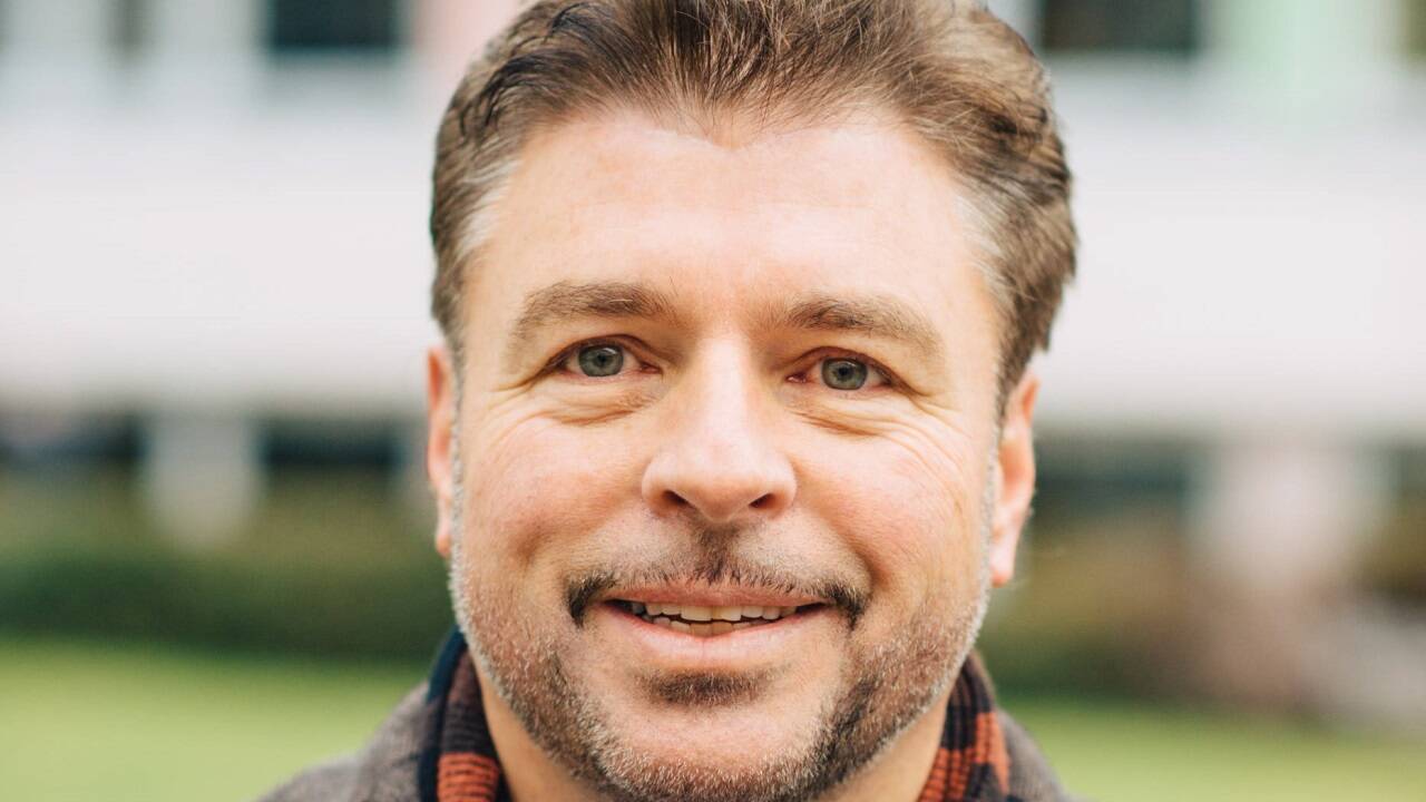 Der Vorstand des Instituts für Politikwissenschaften an der Universität Salzburg, Reinhard Heinisch, war federführend.  Der Vorstand des Instituts für Politikwissenschaften an der Universität Salzburg, Reinhard Heinisch, war federführend.