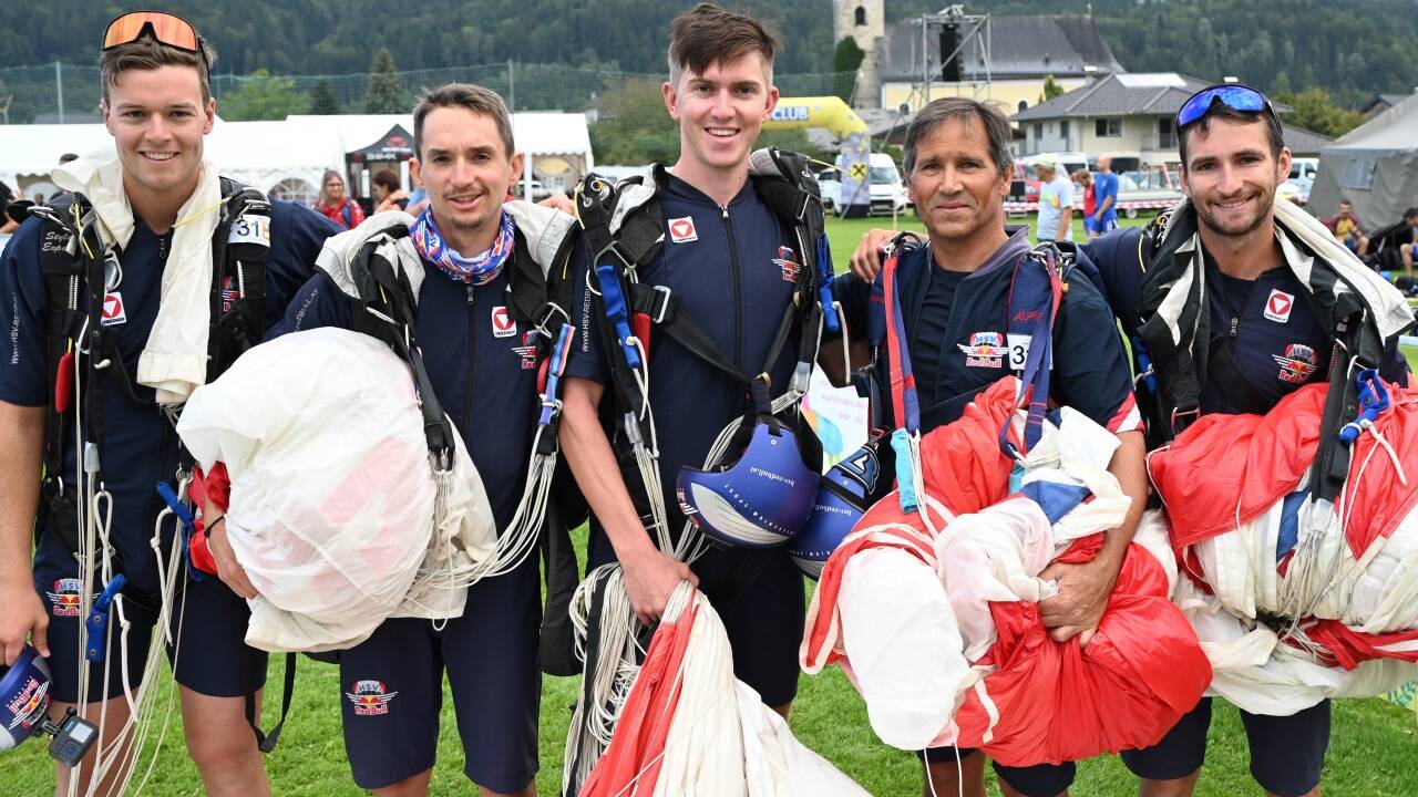 Als Gewinner der Juniorenwertung landete Michael Urban (Mitte) in der Teamwertung mit (v.l.) Joachim Knauss, Manuel Sulzbacher, Ivaylo Delev und Sebastian Graser auf Rang acht. 