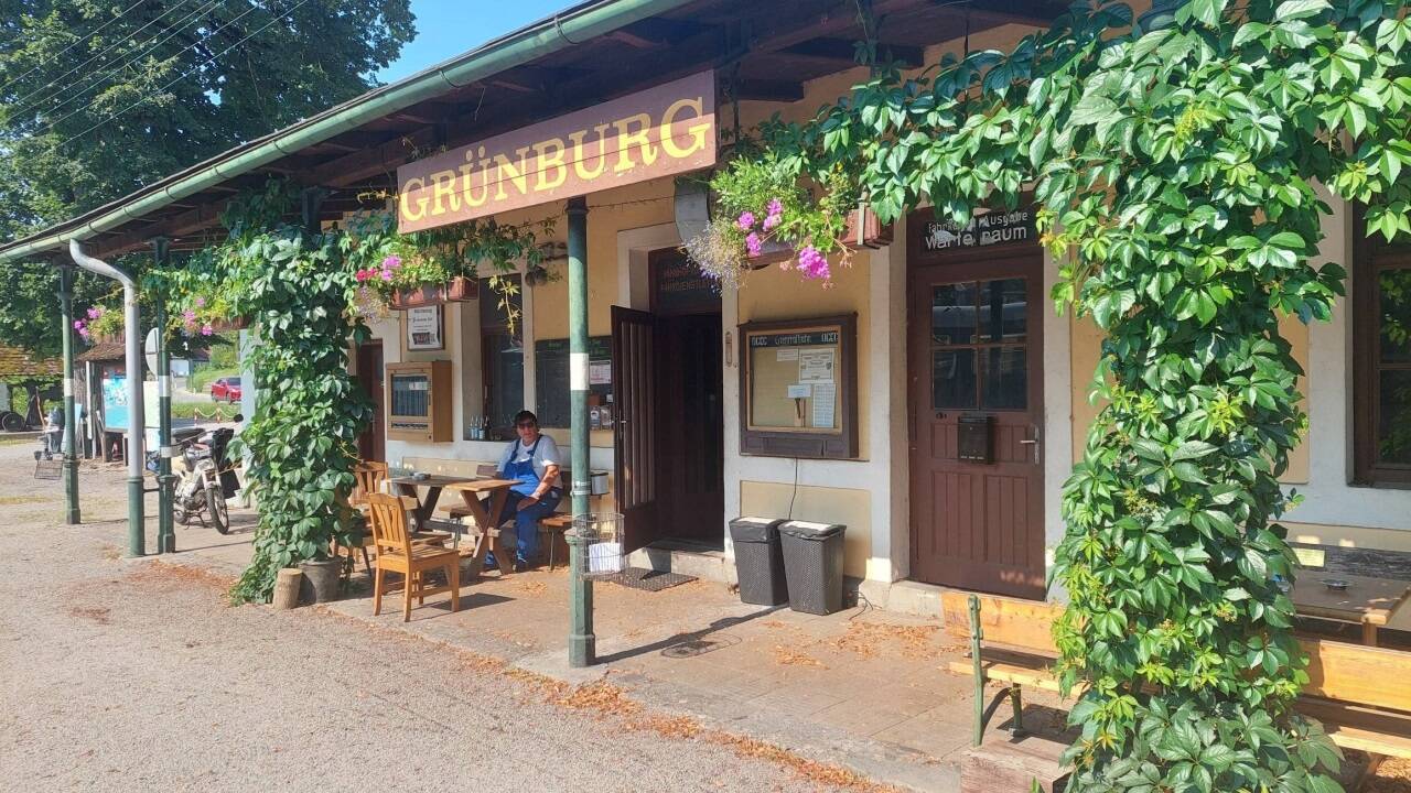 Der Lokalbahnhof Grünburg – Endstation der Museumsbahn. 
