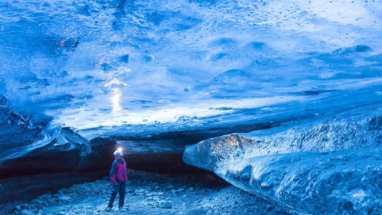 Die Eishöhle im Breiðamerkurjökull in Island.  
