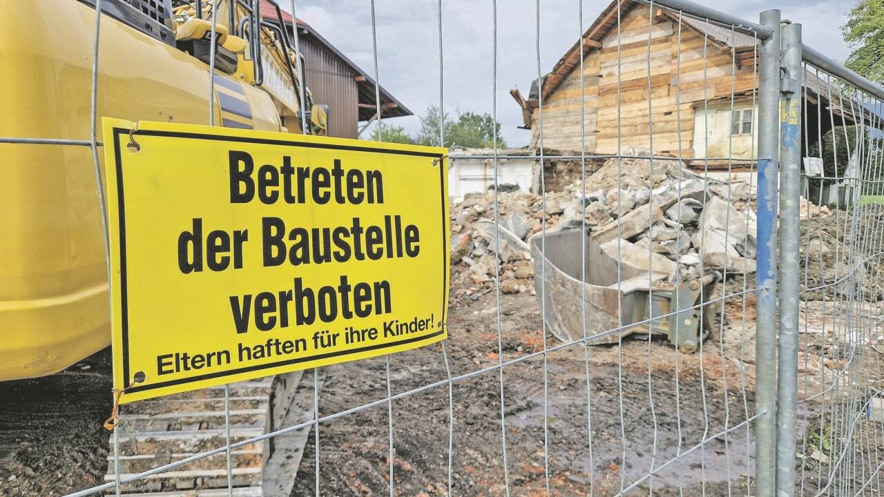 Bürgermeister-Stellvertreter Dankl (KPÖ plus) möchte einen Gedenkort errichten und dafür mit den Grundstückeigentümern ins Gespräch kommen. Ansonsten würde sich auch ein stadteigener Platz eignen. 