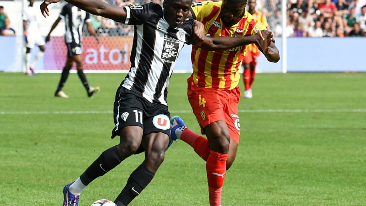 Danso (r.) kickt bald für die AS Roma  Danso (r.) kickt bald für die AS Roma