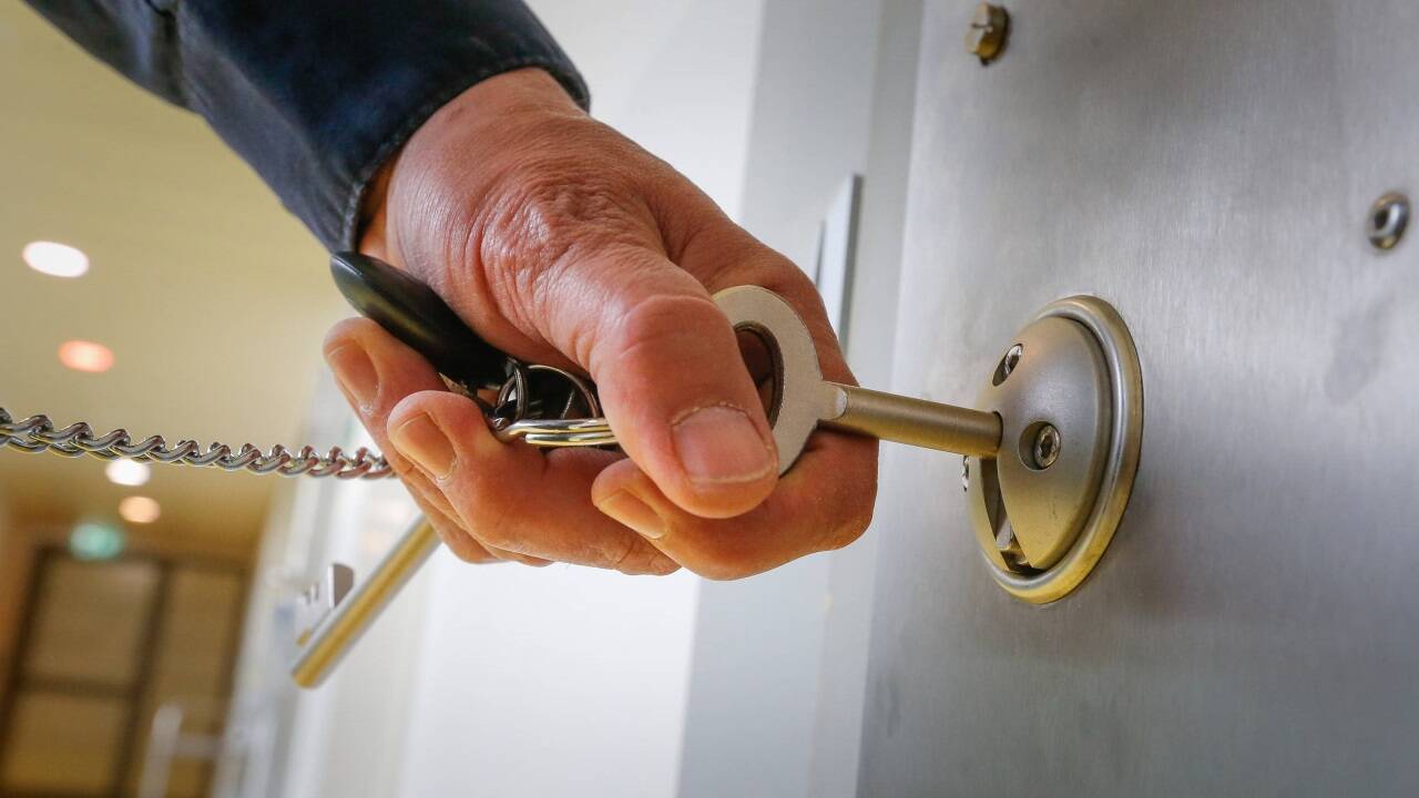 Die Zustände in den heimischen Gefängnissen sind offenbar besorgniserregend.  Die Zustände in den heimischen Gefängnissen sind offenbar besorgniserregend.