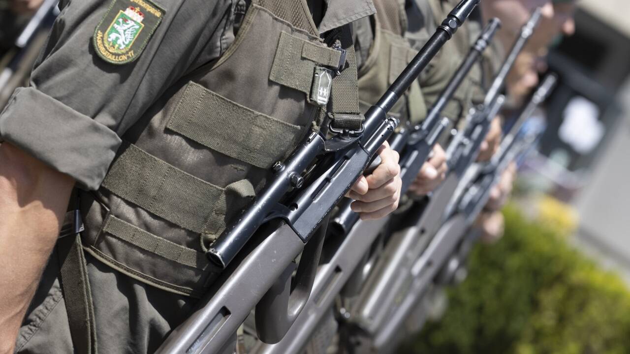 Europa ist bezüglich seiner Sicherheit in einem Ausmaß von den USA abhängig, das ein Sicherheitsrisiko darstellt. Europa ist bezüglich seiner Sicherheit in einem Ausmaß von den USA abhängig, das ein Sicherheitsrisiko darstellt.