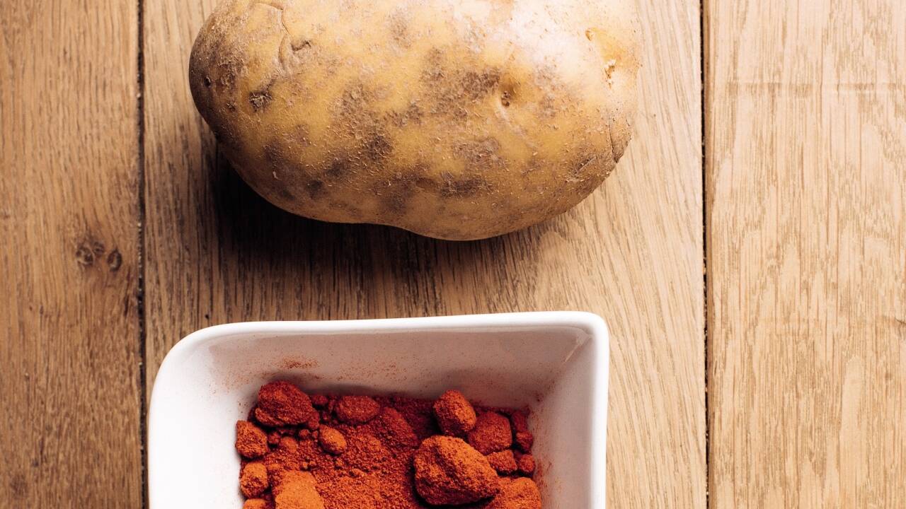 Die Zutaten sind bescheiden, die Anleitung klar und das Resultat erstklassig. Die besten Rezepte, so Gauß, erkennt er immer an den meisten Fettflecken in seinem Kochbuch. Die Zutaten sind bescheiden, die Anleitung klar und das Resultat erstklassig. Die besten Rezepte, so Gauß, erkennt er immer an den meisten Fettflecken in seinem Kochbuch.