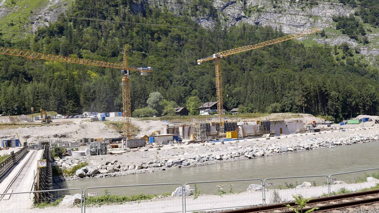 Bauarbeiten am 15. Juli am Kraftwerk Stegenwald. 
