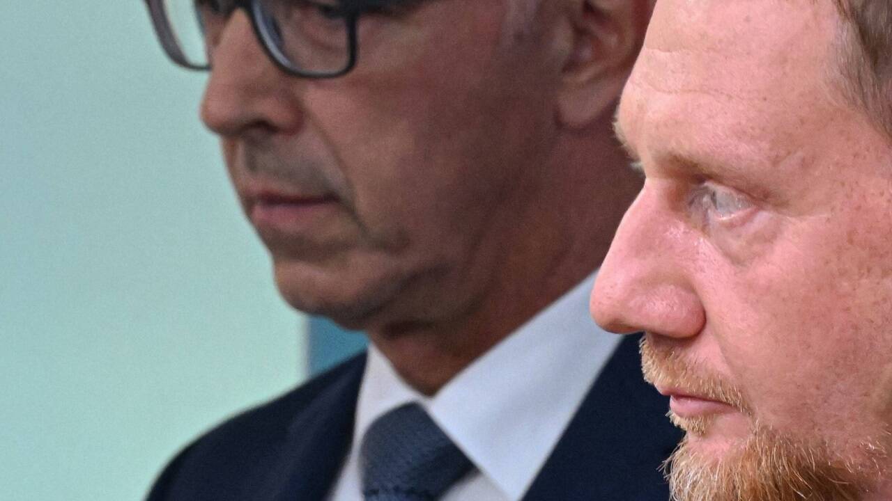 In Sachsen lieferten sich die Spitzenkandidaten von AfD, Jörg Urban (links), und CDU, Ministerpräsident Michael Kretschmer, ein Kopf-an-Kopf-Rennen um den ersten Platz. In Sachsen lieferten sich die Spitzenkandidaten von AfD, Jörg Urban (links), und CDU, Ministerpräsident Michael Kretschmer, ein Kopf-an-Kopf-Rennen um den ersten Platz.