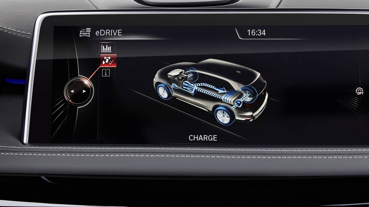 Das Prinzip der Energierückgewinnung macht Elektroautos im Vergleich zu Verbrennern nochmals effizienter. 