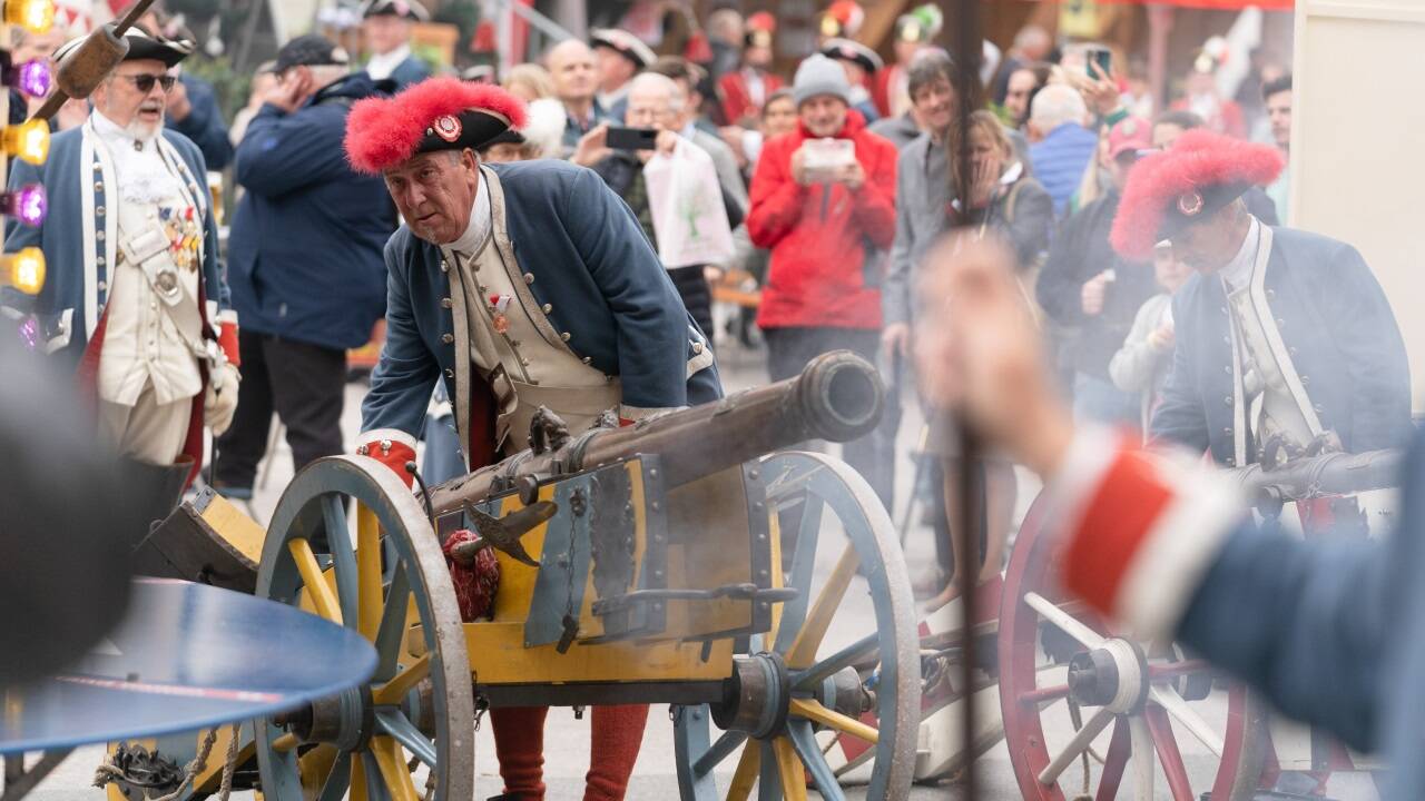 Salut der Bürgergarde der Stadt Salzburg. 