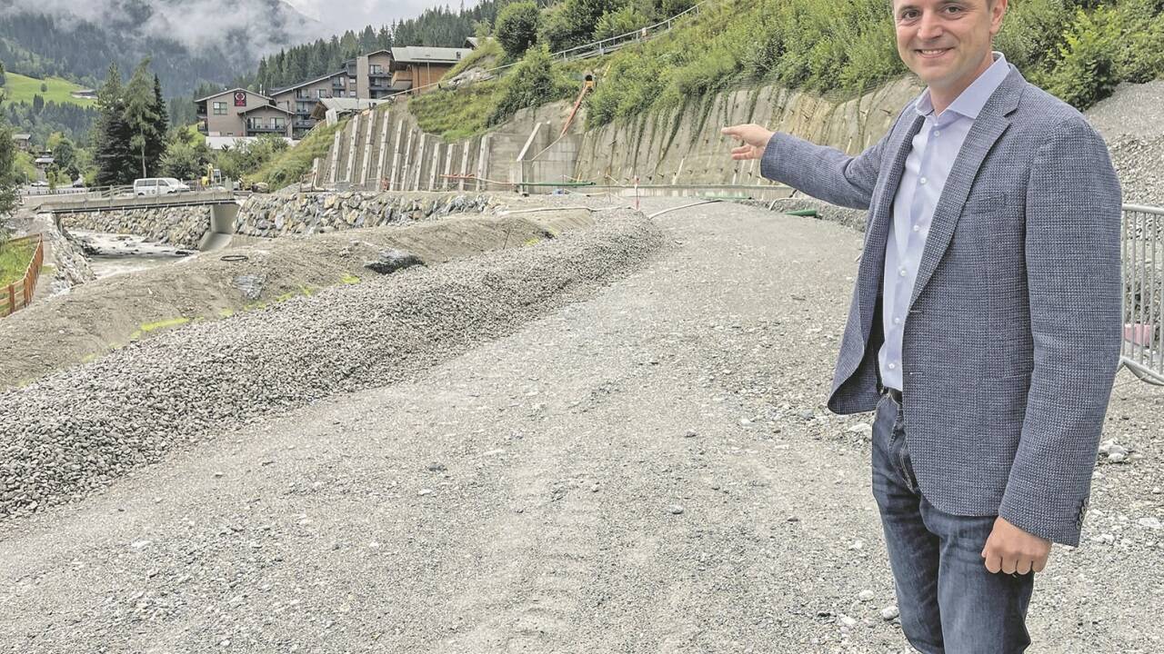 Mit Vorfreude blickt Wagrains Ortschef Axel Ellmer auf die Fertigstellung des Verkehrsprojekts.  