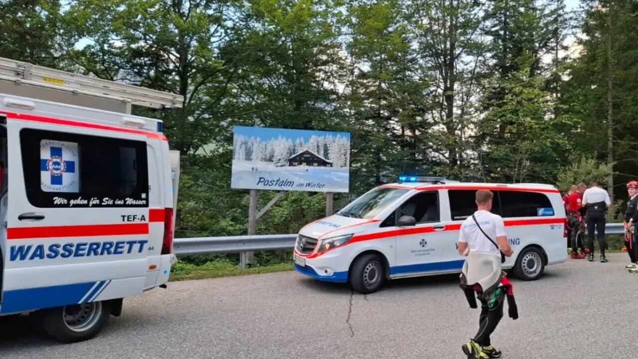 Auch die Wasserrettung wurde mit der Wasserrettung Bischofshofen und der Wildwasserrettergruppe Nord zum Postalmklettersteig alarmiert.  