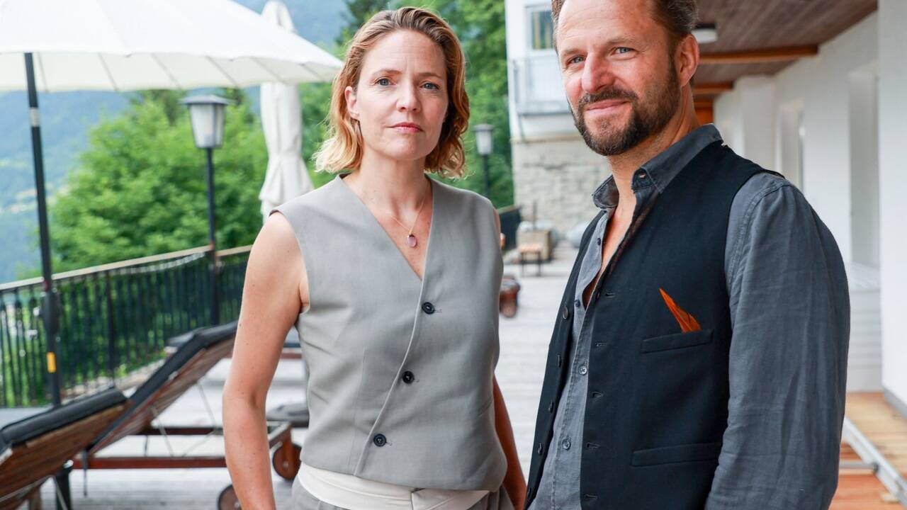 Patricia Aulitzky als Lara Schnee und Philipp Hochmair als Lukas Geier. Patricia Aulitzky als Lara Schnee und Philipp Hochmair als Lukas Geier.