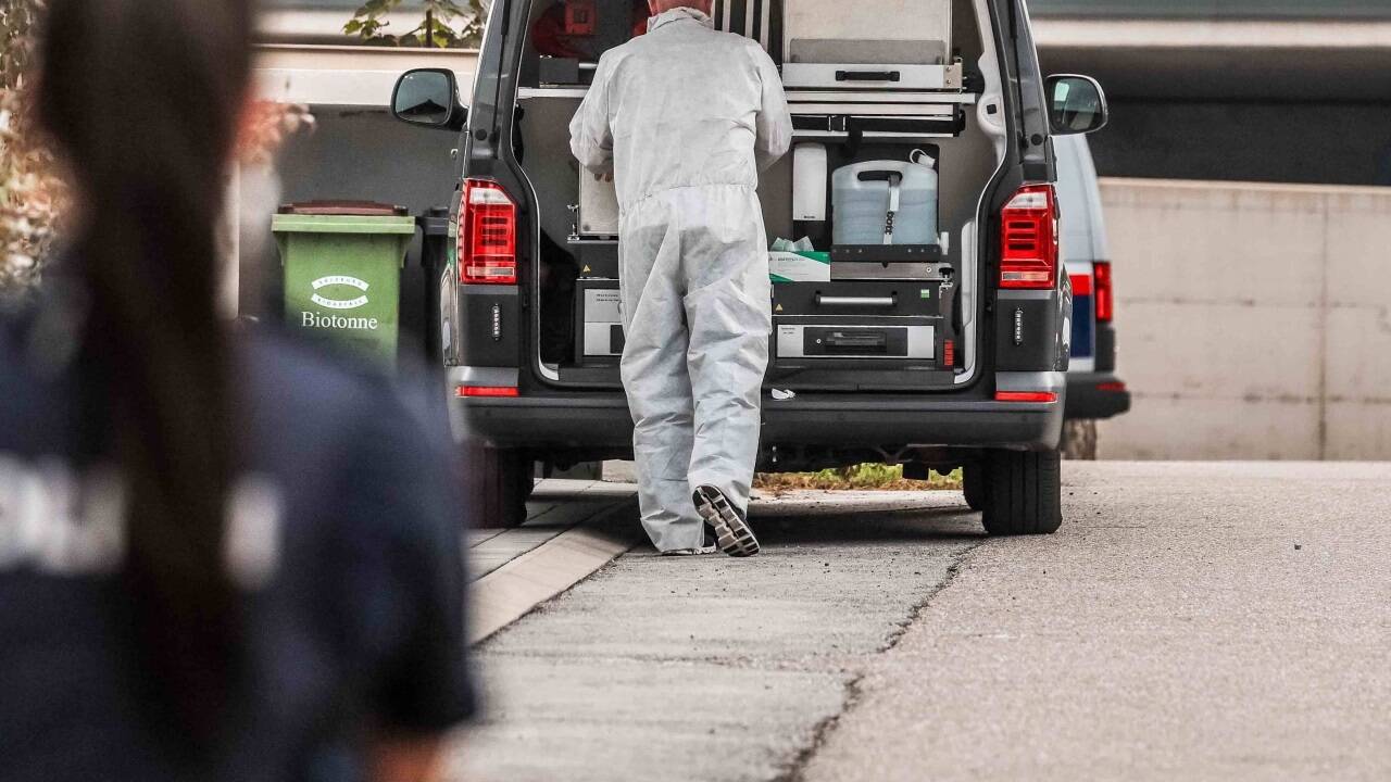 Polizeieinsatz in Neumarkt am Wallersee. 