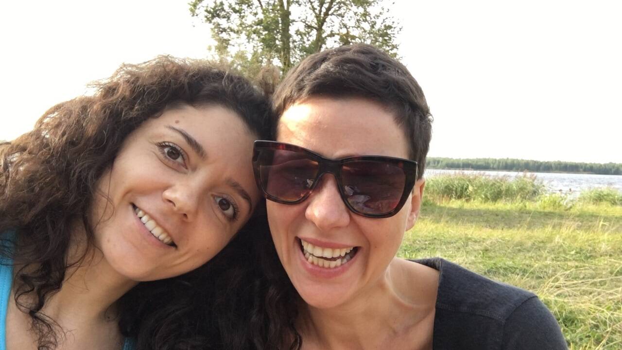Ein Bild aus glücklichen Tagen: Tatsiana Khomich und Maria Kalesnikava.   Ein Bild aus glücklichen Tagen: Tatsiana Khomich und Maria Kalesnikava.