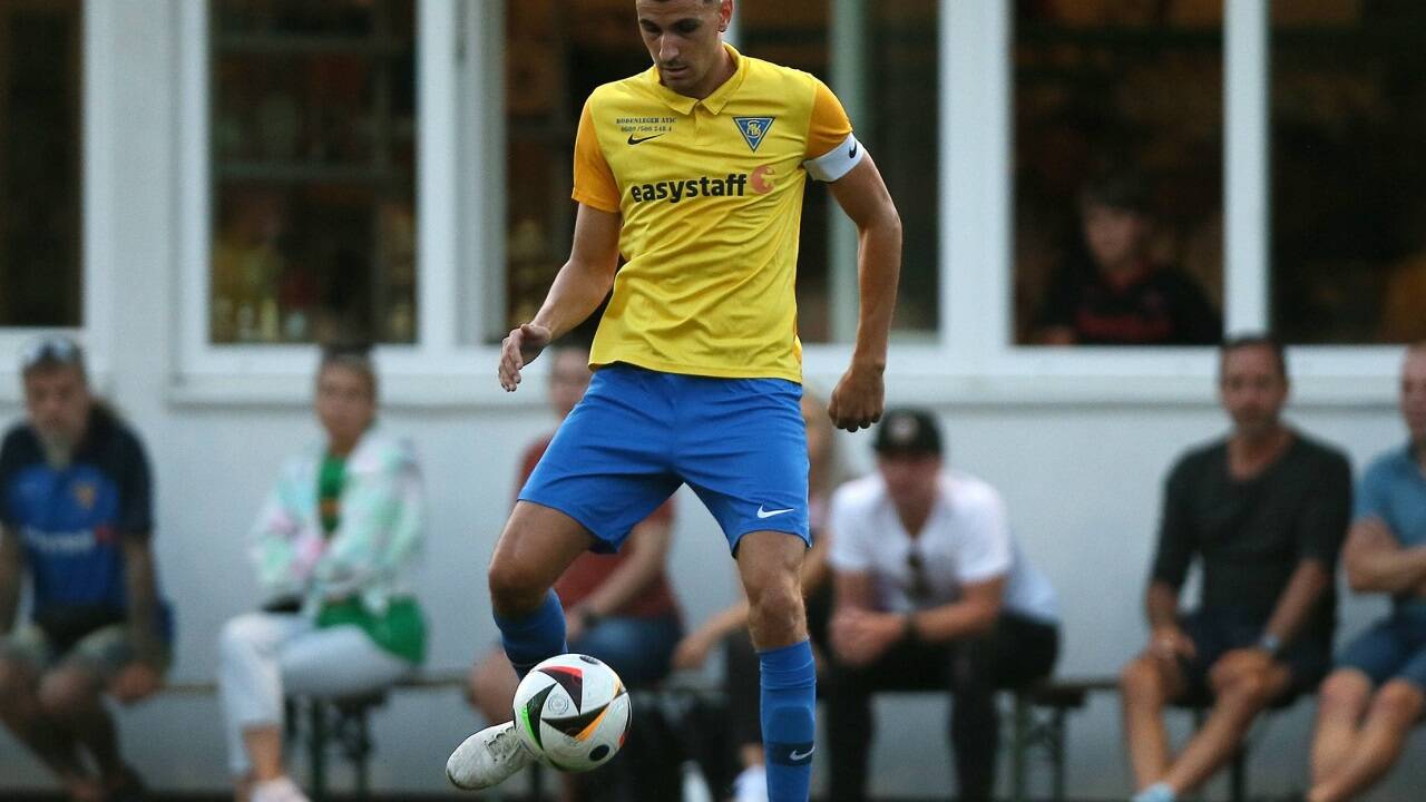 SAK-Kapitän Daniel Raischl siegte bei der Rückkehr nach seiner Sperre. SAK-Kapitän Daniel Raischl siegte bei der Rückkehr nach seiner Sperre.