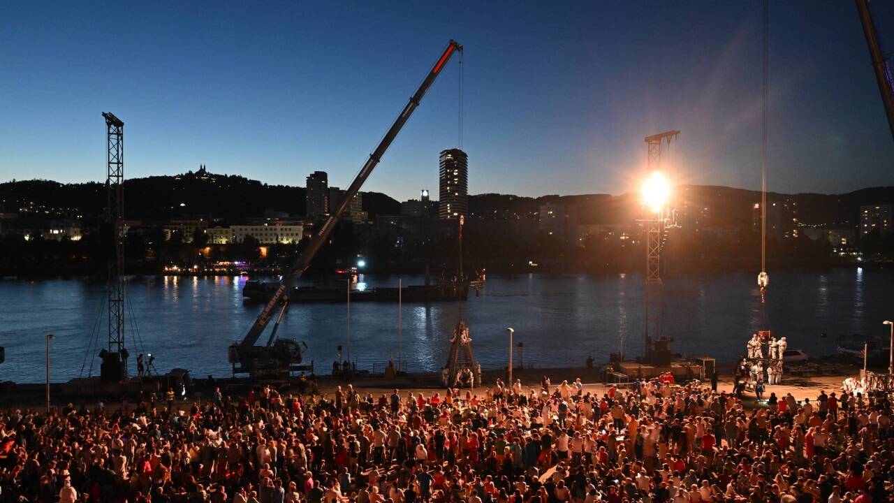 Visualisierte Klangwolke 'Pioneers 52 Hz' am Samstag, 7. September 2024, in Linz 