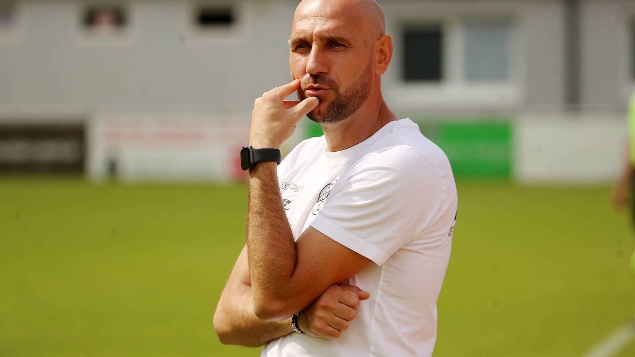 Mersudin Jukic will in Puch auch in den kommenden Runden an der Seitenlinie stehen und das Team wieder nach oben führen. 