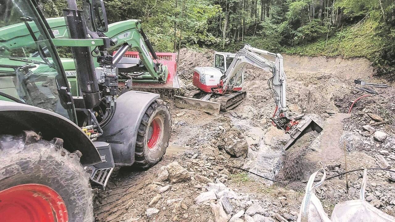Das Unwetter Anfang August hinterließ am Hof von Toni Lackner große Schäden. 