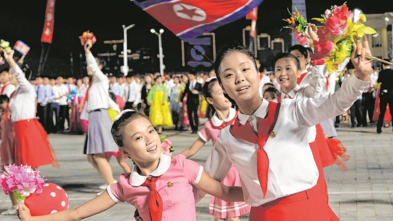 In der nordkoreanischen Hauptstadt Pjöngjang wird der 76. Gründungstag der Demokratischen Volksrepublik gefeiert. /Jon Chol Jin In der nordkoreanischen Hauptstadt Pjöngjang wird der 76. Gründungstag der Demokratischen Volksrepublik gefeiert. /Jon Chol Jin