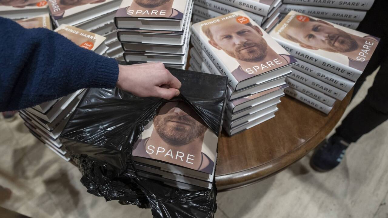 In seiner Biografie „Spare“ rechnete Harry mit dem britischen Boulevard, aber auch mit seiner Familie ab. 