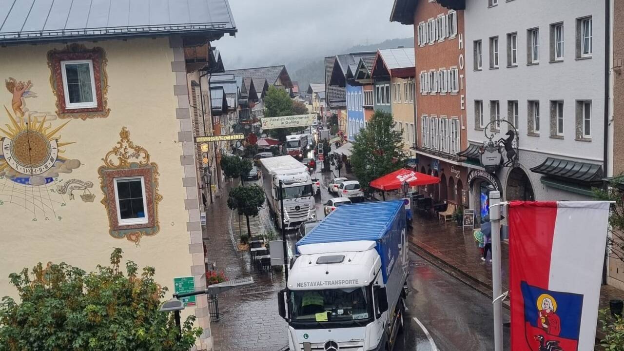 „Zwischen Wahnsinn und Frustration“ war die Lage am Freitagnachmittag im Gollinger Markt. 