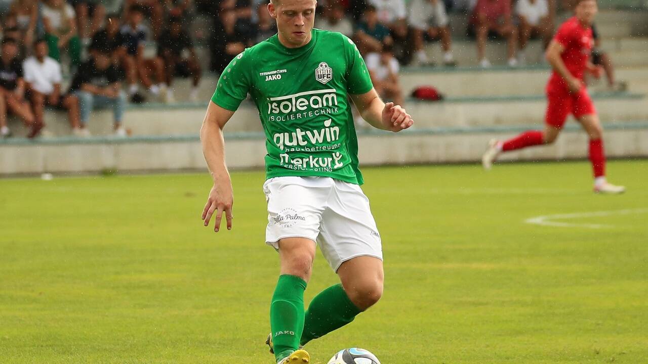 Hallein-Stürmer Eric Mitterlechner traf im Derby gegen seinen Ex-Verein Golling. 