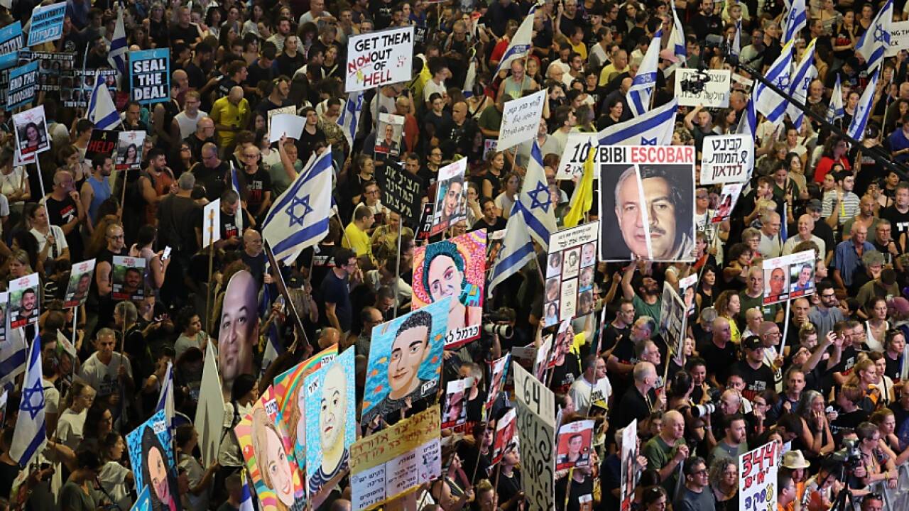 Proteste für einen Geiseldeal in Tel Aviv am Samstag 