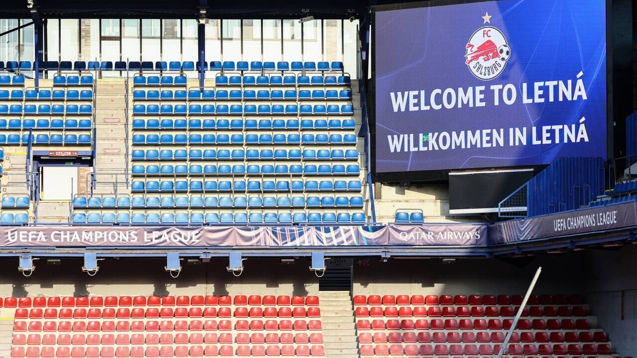 Red Bull Salzburg wurde in Prag freundlichen empfangen. 