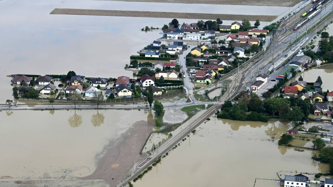 Luftaufnahmen vom Dienstag zeigen die Überschwemmungen im Tullnerfeld.  Luftaufnahmen vom Dienstag zeigen die Überschwemmungen im Tullnerfeld.
