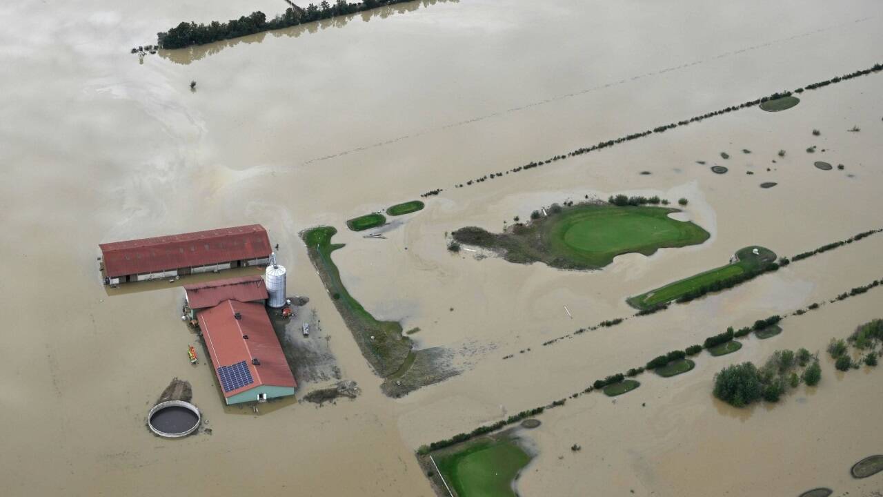 Luftaufnahmen vom Dienstag zeigen die Überschwemmungen im Tullnerfeld.  Luftaufnahmen vom Dienstag zeigen die Überschwemmungen im Tullnerfeld.