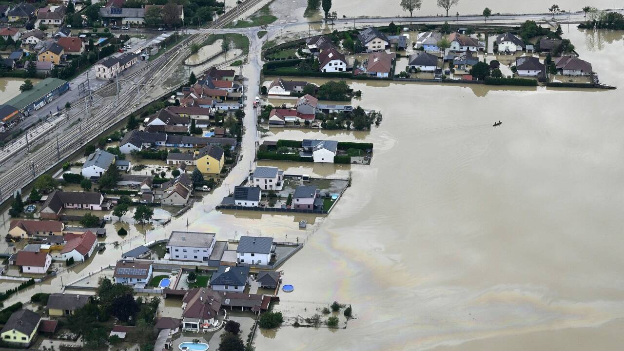 Luftaufnahmen vom Dienstag zeigen die Überschwemmungen im Tullnerfeld.  Luftaufnahmen vom Dienstag zeigen die Überschwemmungen im Tullnerfeld.