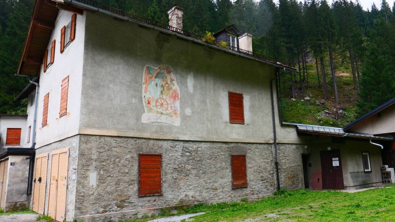 Die alte Franzmaiersäge an der Kötschachtalkreuzung.  